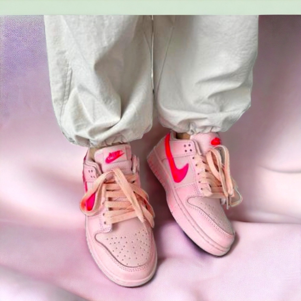 Nike Dunk Low Unisex Triple Pink Casual Athletic Valentines Sneakers Size 7